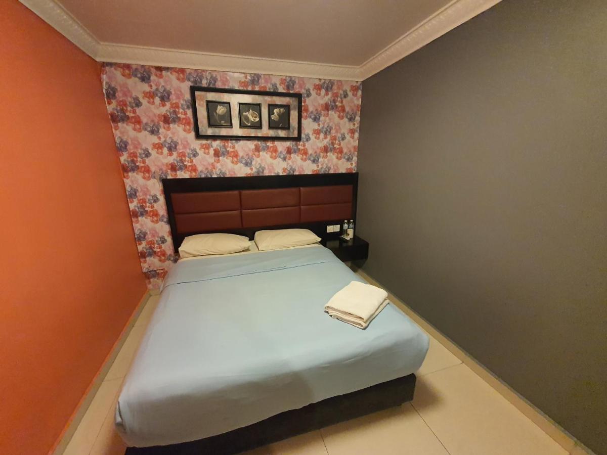 Oyo 90249 Euro Hotel Klang Exterior photo